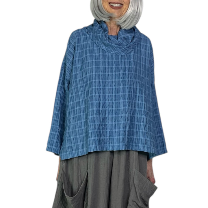 STRIPE CRINKLE COWL TOP