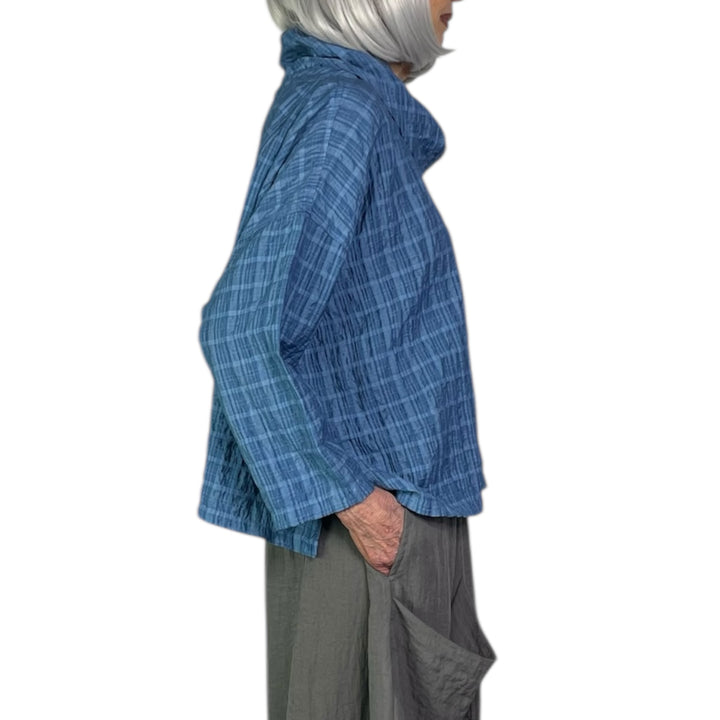 STRIPE CRINKLE COWL TOP
