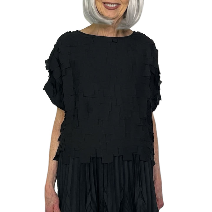 BOXY FRINGES TOP