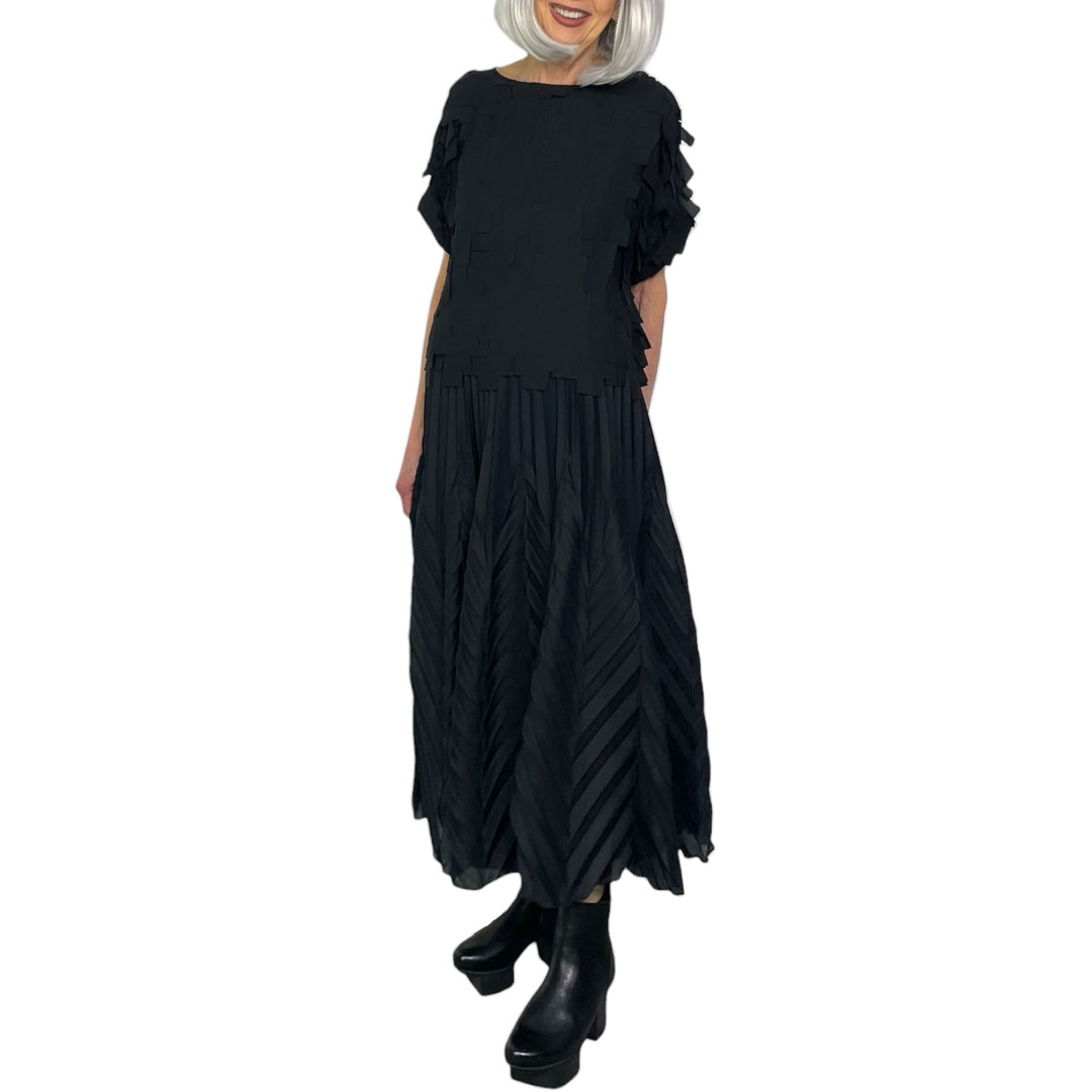 CHEVRON PLEATED SKIRT