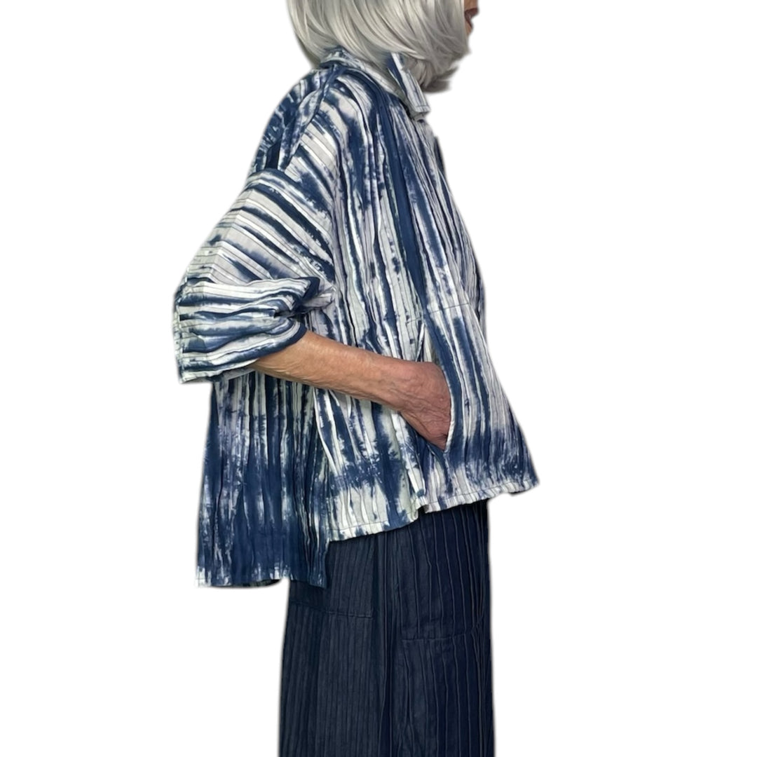 RIPPLE TUCK TIE DYE CROP JACKET