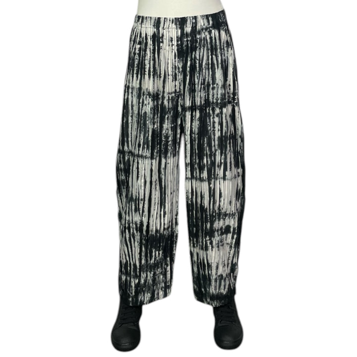 RIPPLE TUCK TIE DYE BARREL PANT
