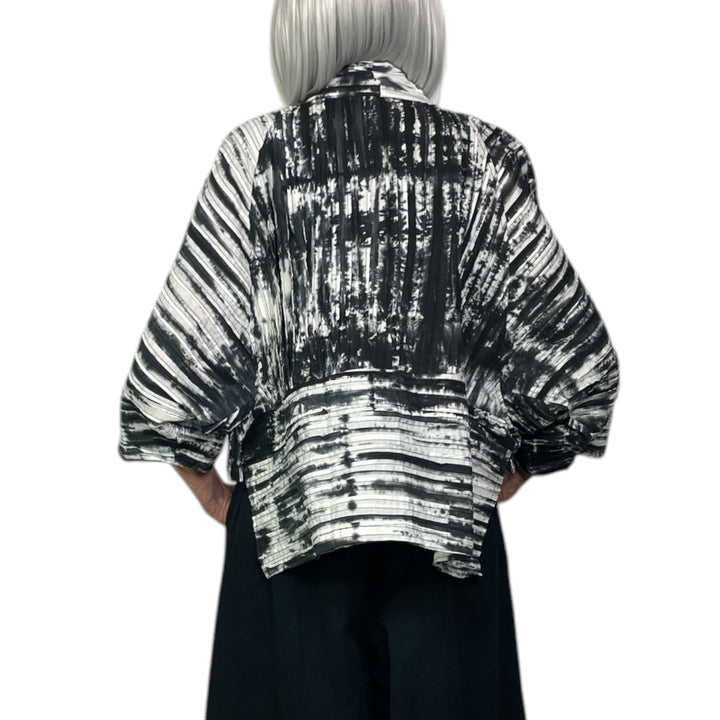 RIPPLE TUCK TIE DYE SHRUG