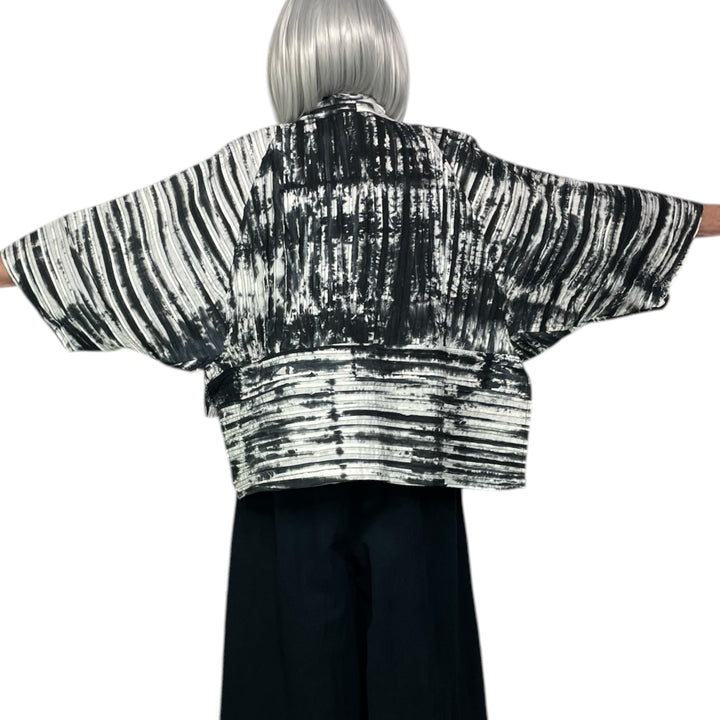 RIPPLE TUCK TIE DYE SHRUG