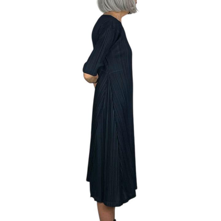 MELLOW PLEATS FLARED DRESS