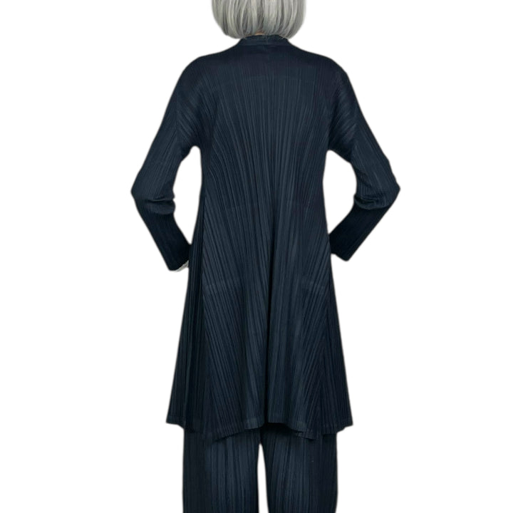 MELLOW PLEATS FLARED COAT