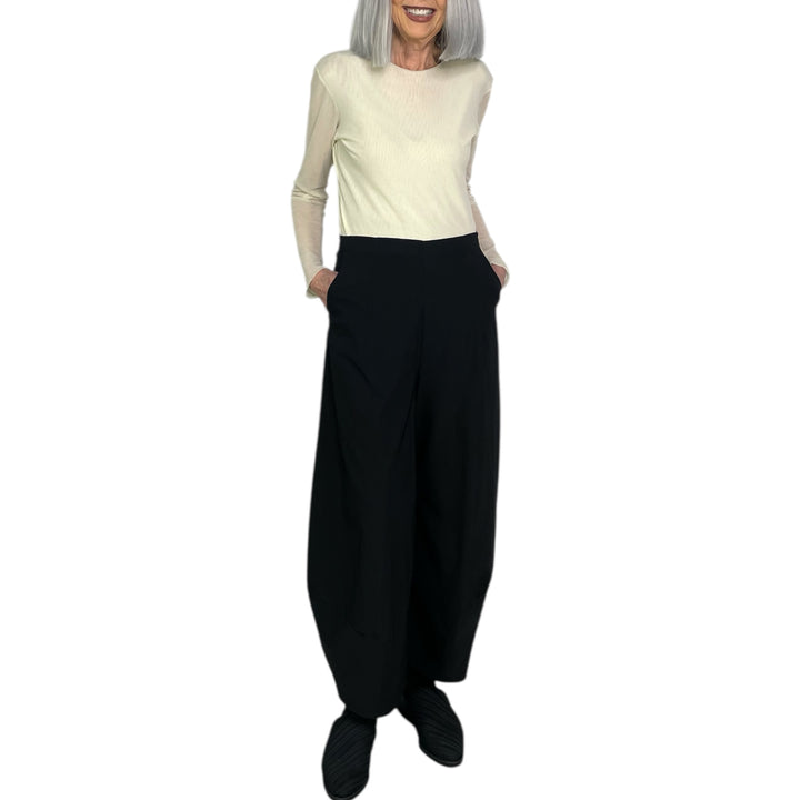CURVED LEG PANT