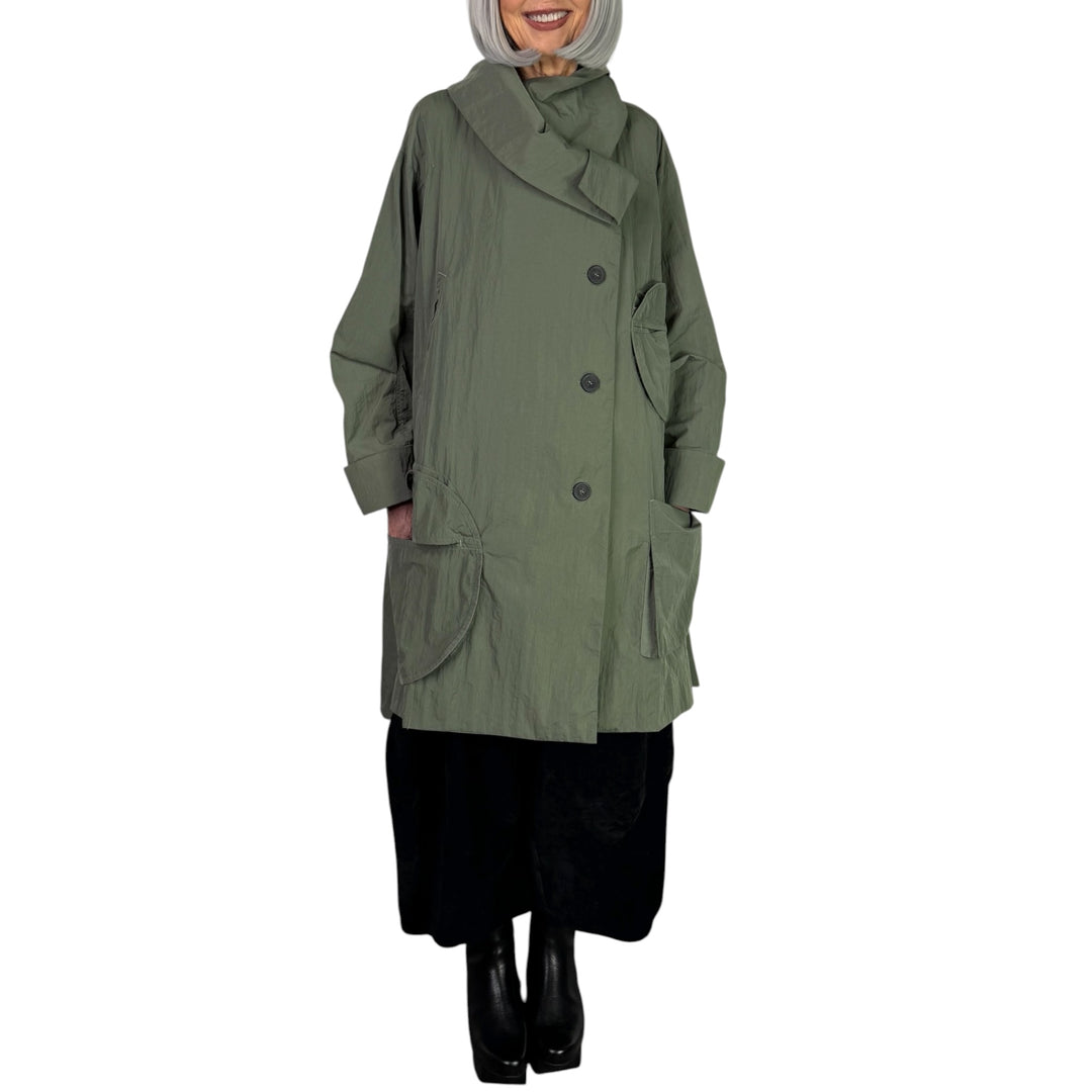 MANY POCKETS COAT