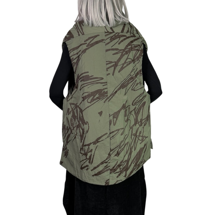 PRINTED PUFFER VEST