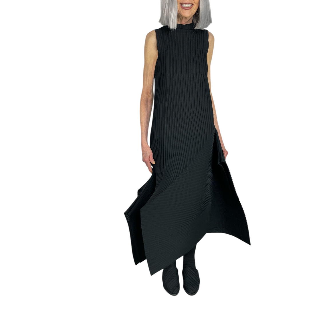 FOLD PLEATS LONG DRESS