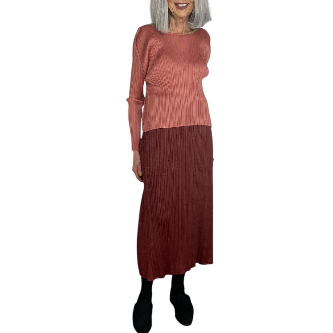 MC : OCTOBER CREWNECK TOP