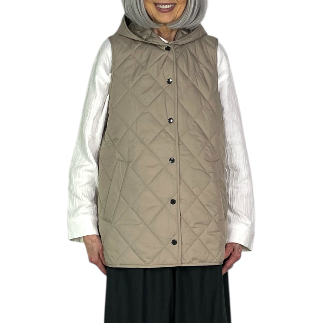 QUILTED LONG HOODIE VEST
