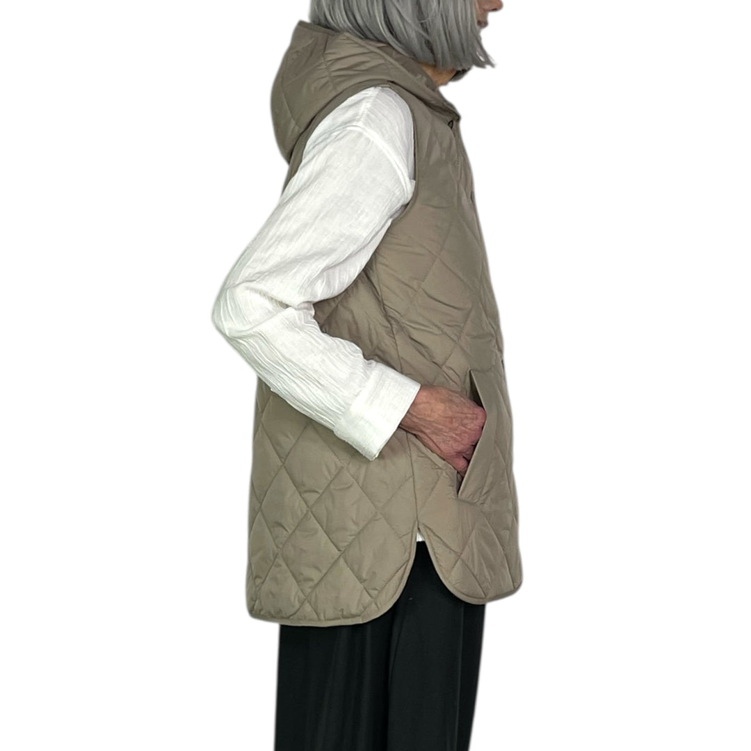 QUILTED LONG HOODED VEST