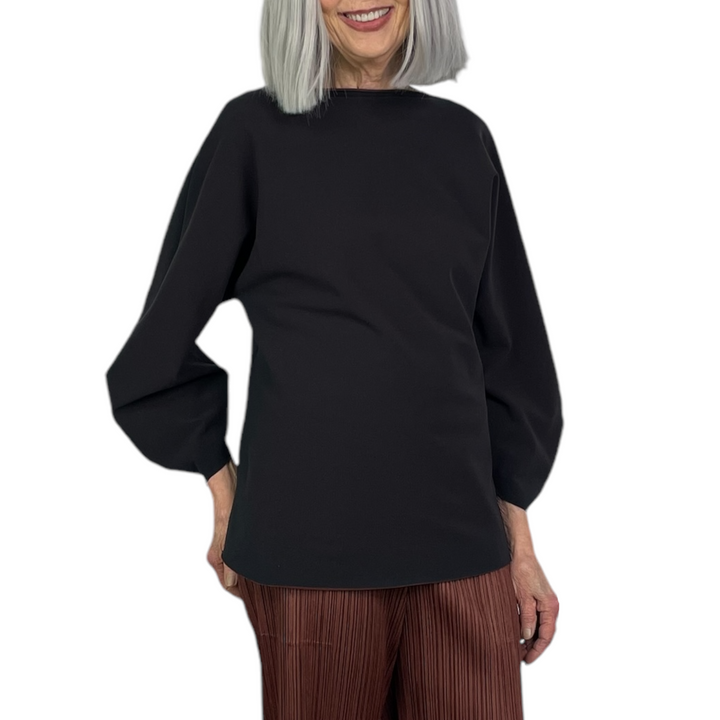 A-POC FRIENDS CURVED SLEEVE TOP