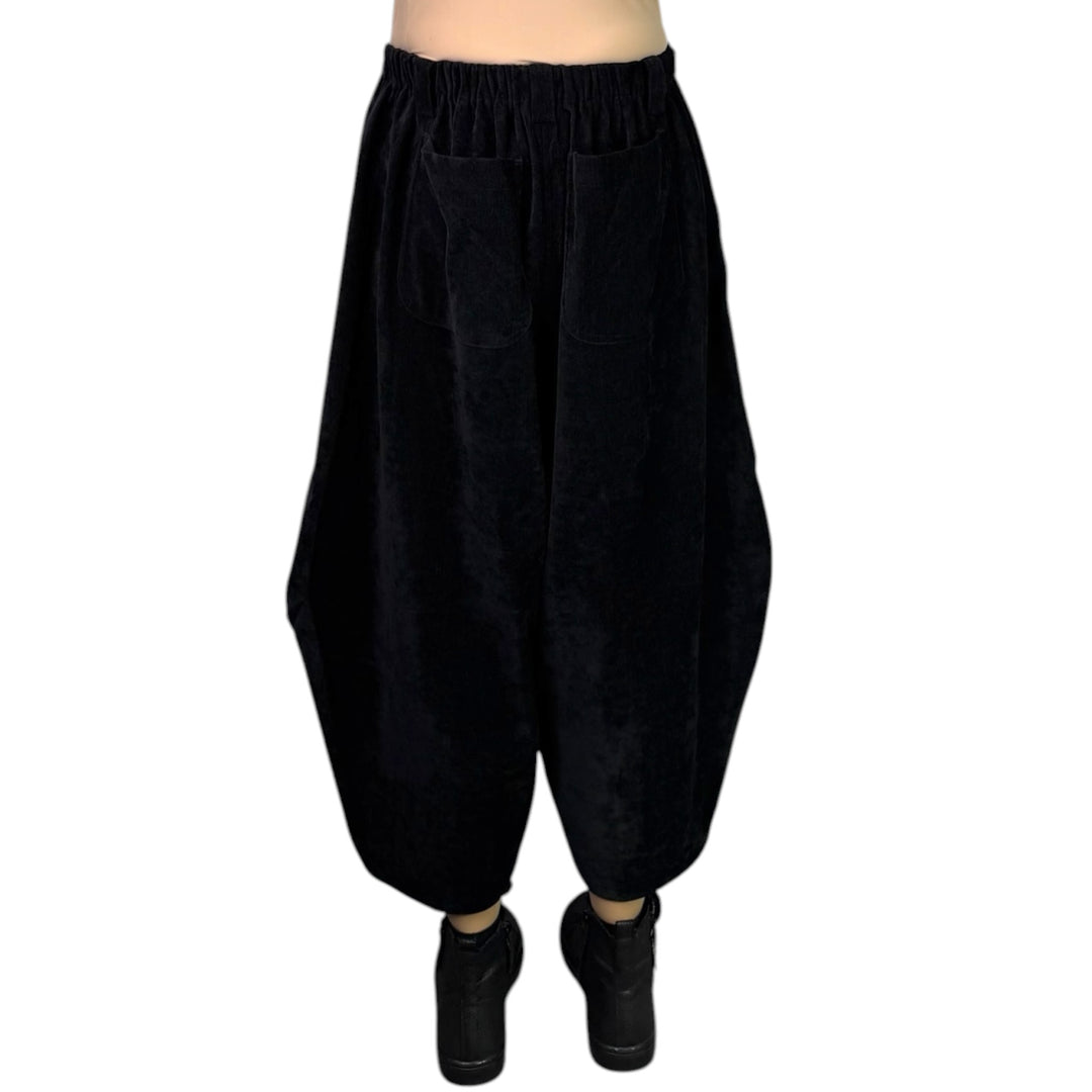 CURVED LEG ANKLE PANT