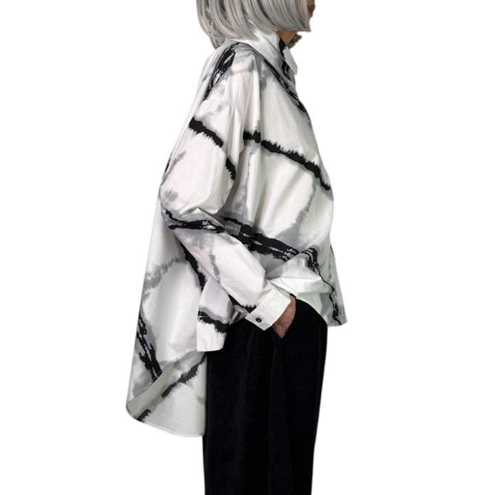 PRINTED HI-LO HEM SHIRT