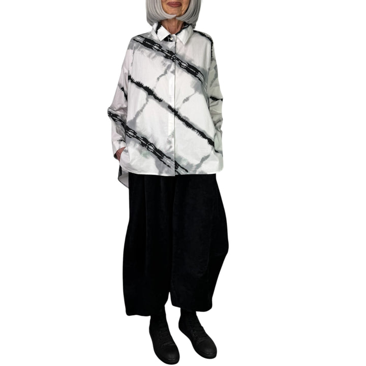 PRINTED HI-LO HEM SHIRT