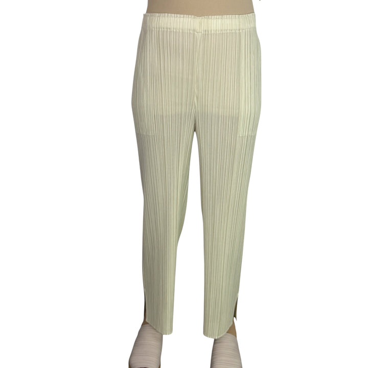 MC : MAY PANT