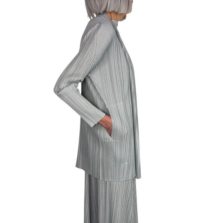 MELLOW PLEATS CARDIGAN