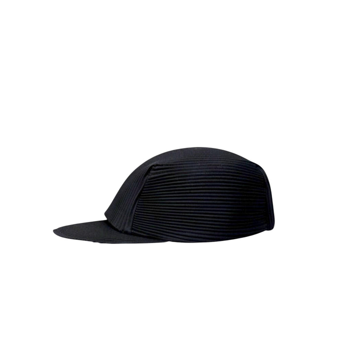 PLEATS CAP