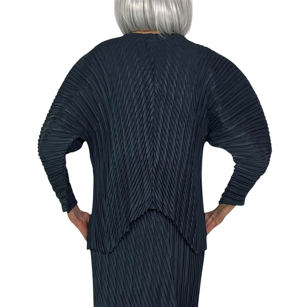 UNFURLING PLEATS JACKET