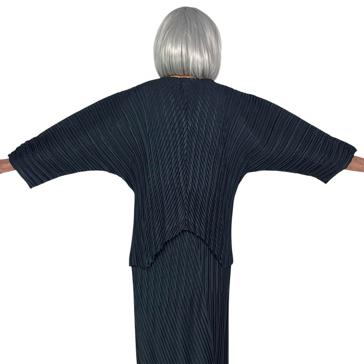 UNFURLING PLEATS JACKET