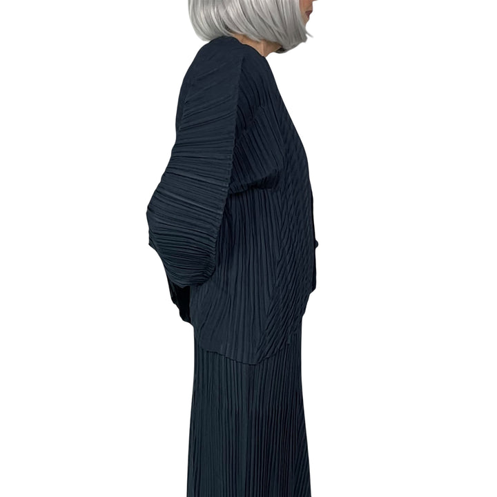 UNFURLING PLEATS JACKET
