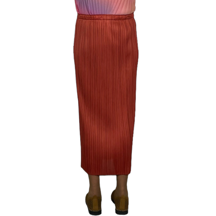 MONTHLY COLORS: APRIL SLIM SKIRT