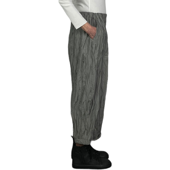 RANDOM TUCK BARREL PANT