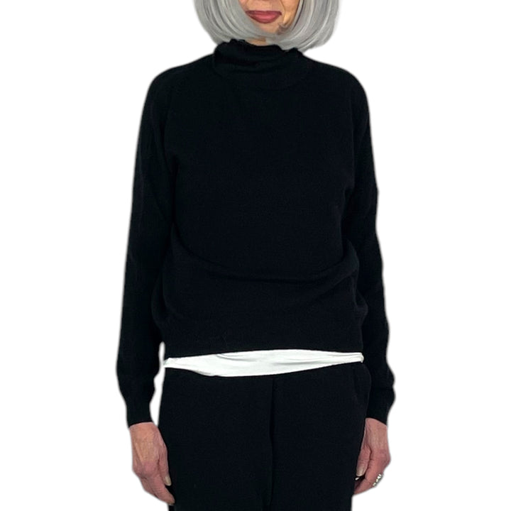 SUSIE ROLL-NECK TURTLENECK