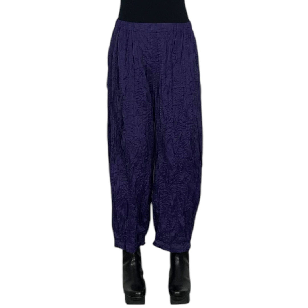 RANDOM TUCK BARREL PANT